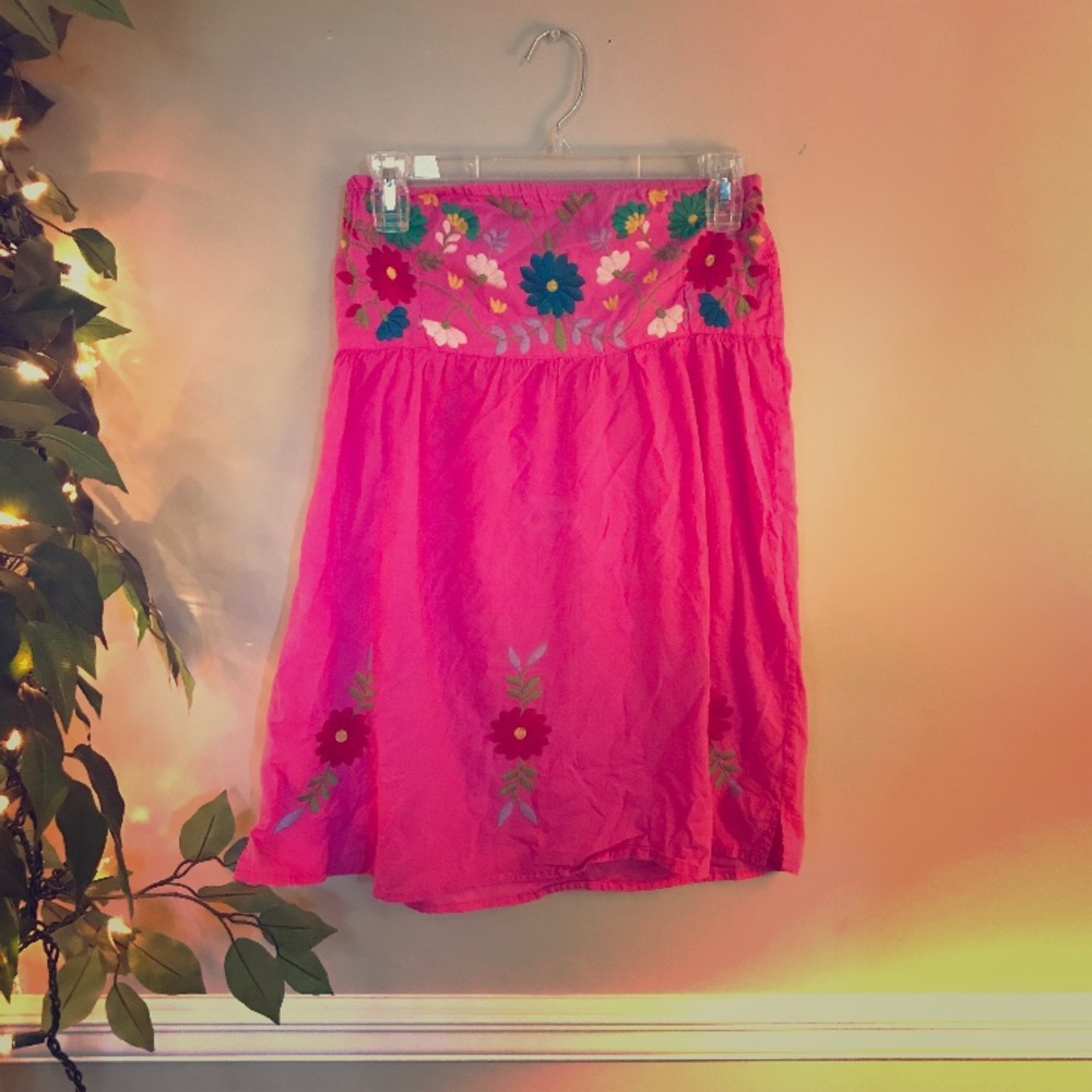 Raviya pink boho dress with floral embroidery